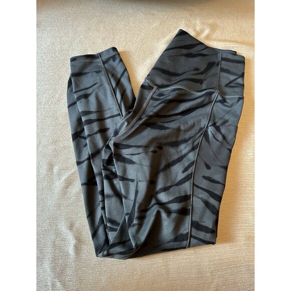 Athleta Womens Salutation Stash Pocket 7/8 Legging Gray Zebra Stripe Size Small - Picture 4 of 15